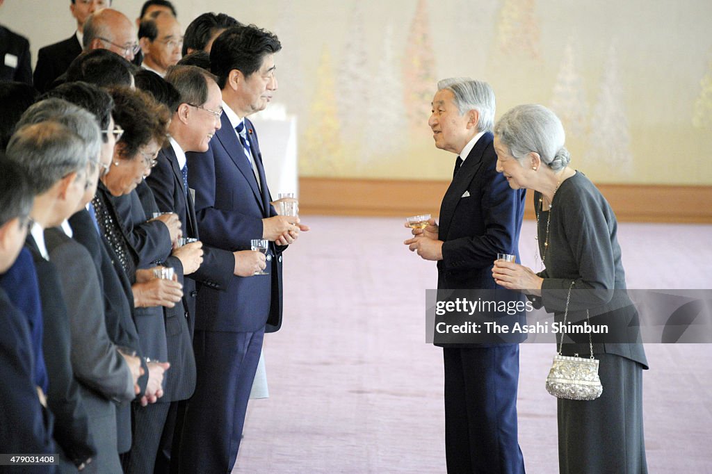 Emperor And Empress Host Tea Party