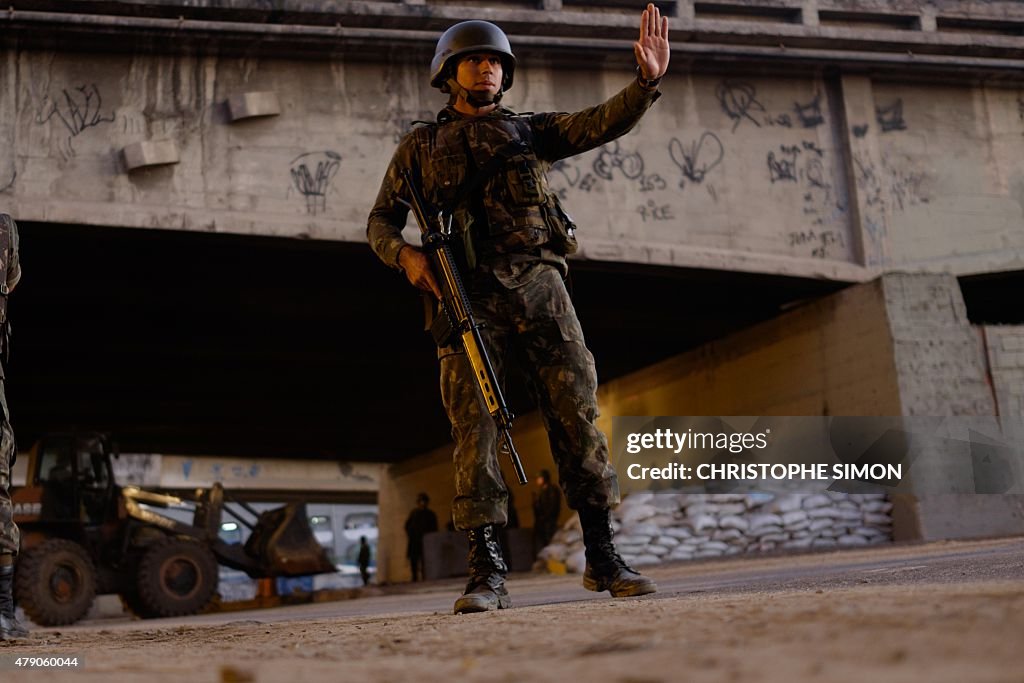 BRAZIL-OLY-2016-CRIME-VIOLENCE-SECURITY-ARMY-POLICE