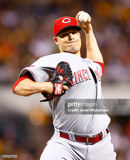 Manny Parra of the Cincinnati Reds pitches against the Pittsburgh Pirates during the game at PNC Park on June 24, 2015 in Pittsburgh, Pennsylvania.