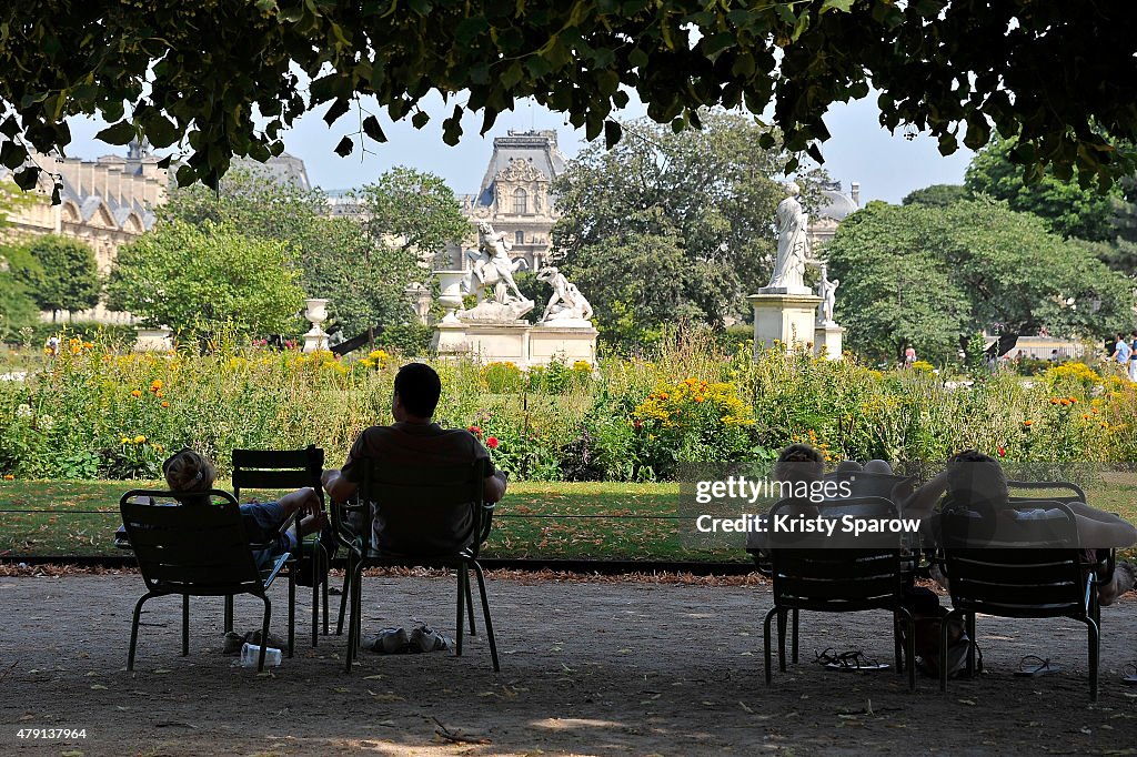 A Heat Wave Hits Paris