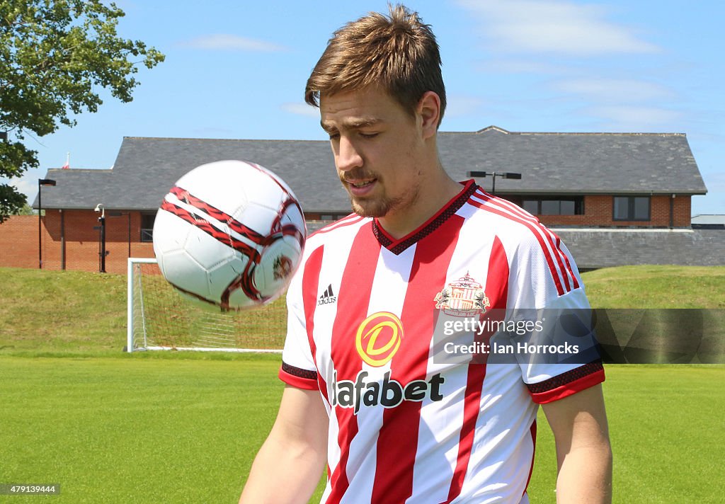 Sunderland Unveil New Signing Sebastian Coates