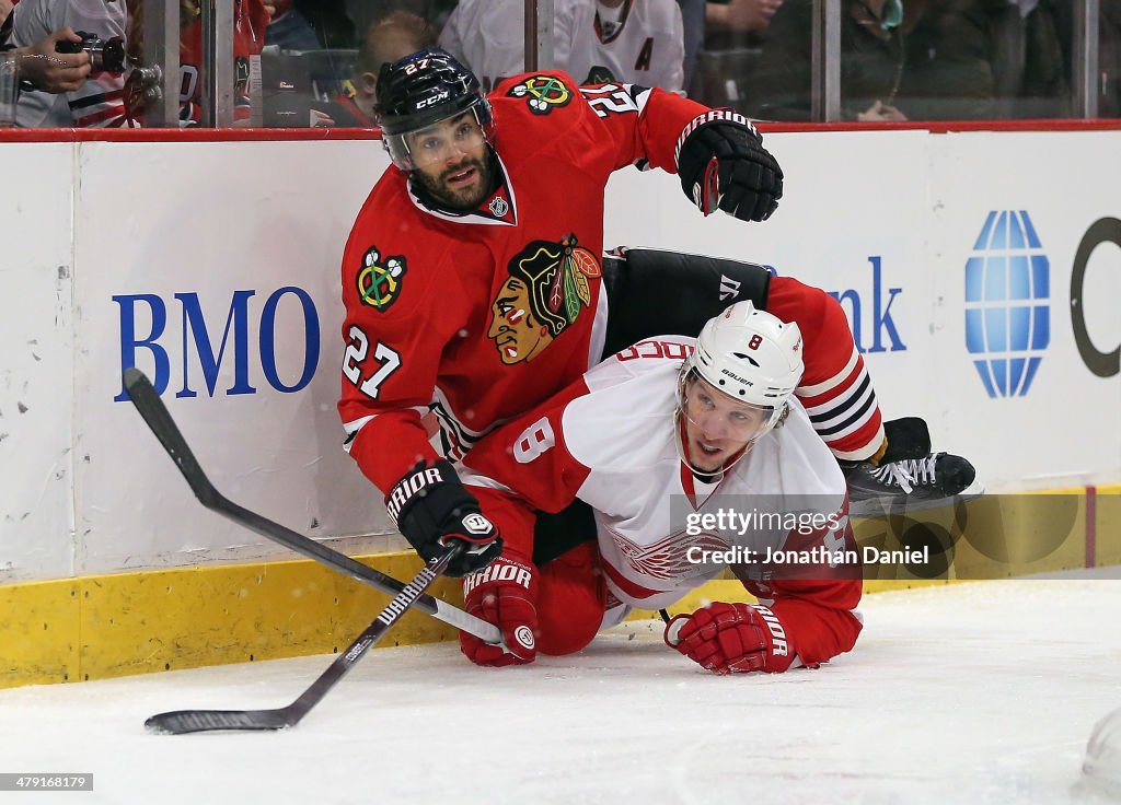 Detroit Red Wings v Chicago Blackhawks