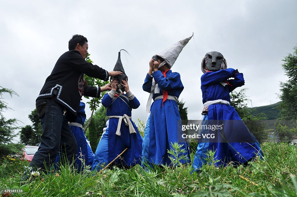 Primary Students Practice "Cuo-Tai-Ji" Drama In Bijie