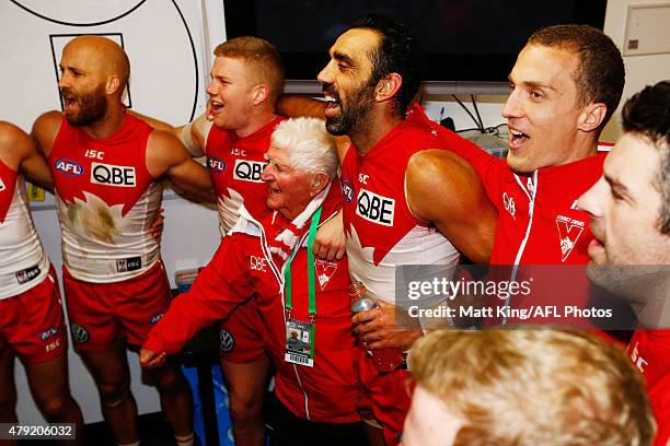 Swans players sing the club song after winning the round 14 AFL match between the Sydney Swans and the Port Adelaide Power at SCG on July 2, 2015 in...