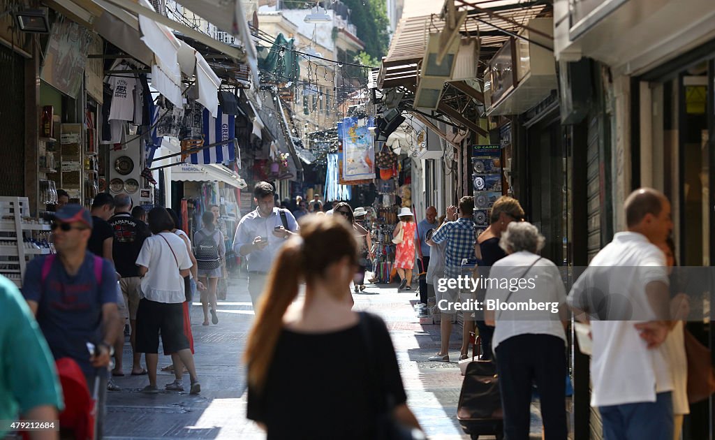 Daily Life In Athens' Plaka District Ahead Of Referendum