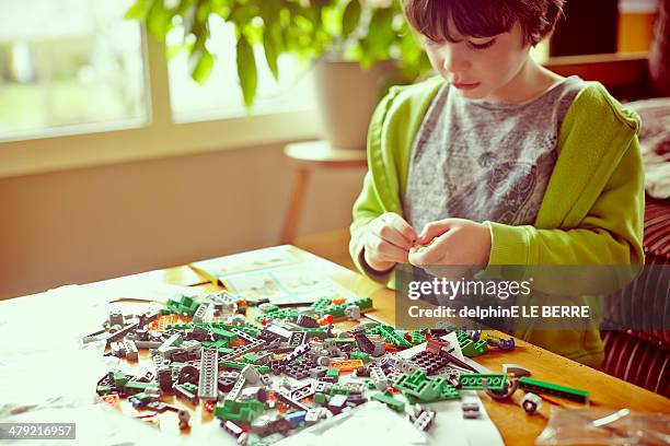 Emile Master Builder, Bildbanksbilder