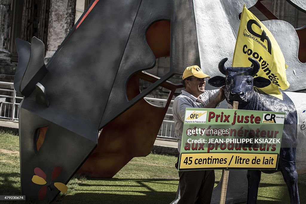 FRANCE-AGRICULTURE-ECONOMY-MILK-DEMO