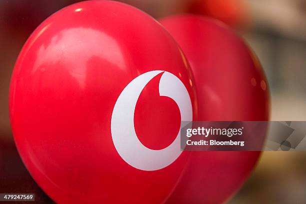 Vodafone Group Plc Logos And Stores Photos and Premium High Res