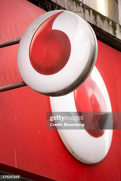Vodafone Group Plc Logos And Stores Photos and Premium High Res