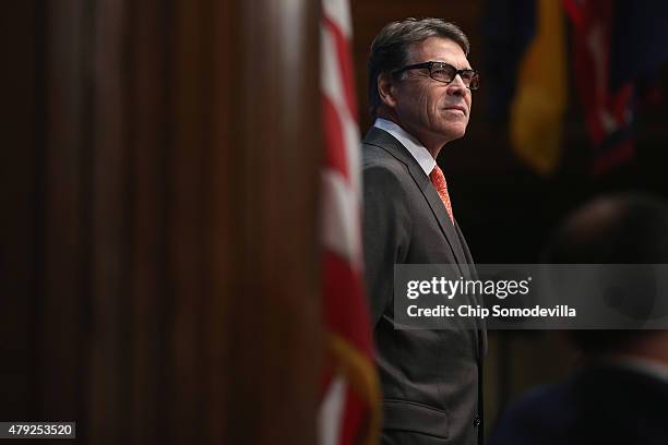 Former Texas Governor and Republican presidential candidate Rick Perry addresses the National Press Club Luncheon July 2, 2015 in Washington, DC....