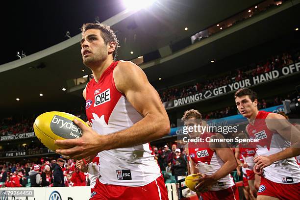 Josh Kennedy of the Swans runs onto the field during the round 14 AFL match between the Sydney Swans and the Port Adelaide Power at SCG on July 2,...