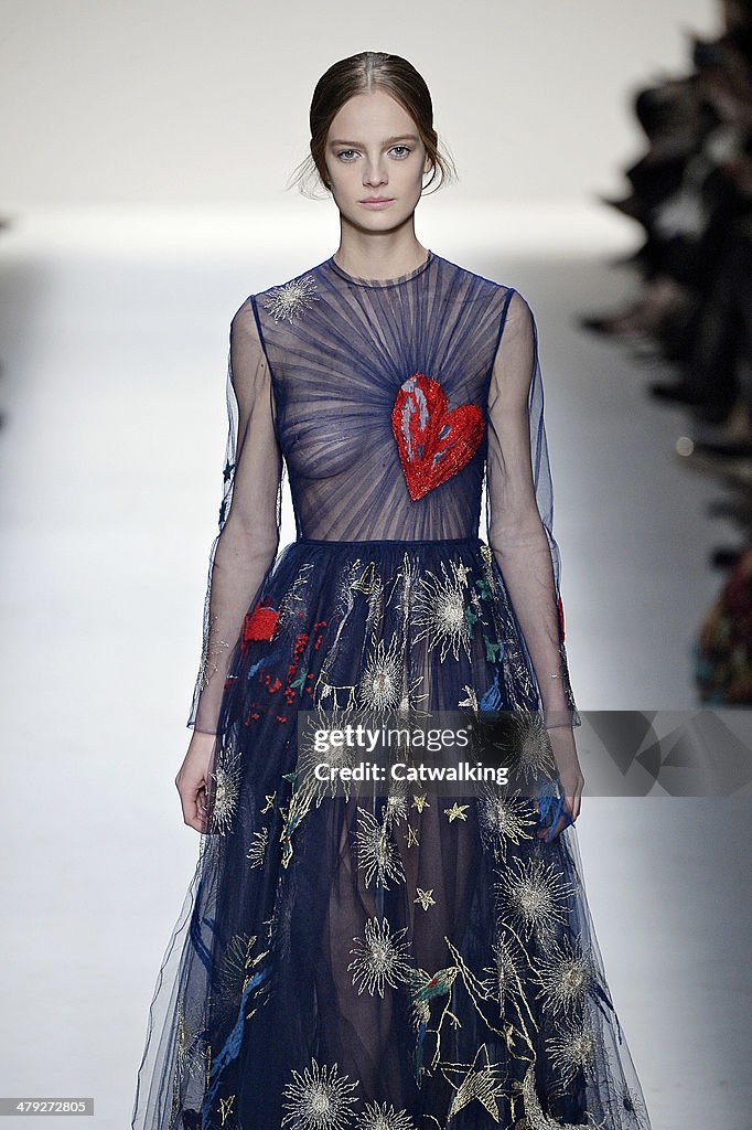 Valentino - Runway RTW - Fall 2014 - Paris Fashion Week