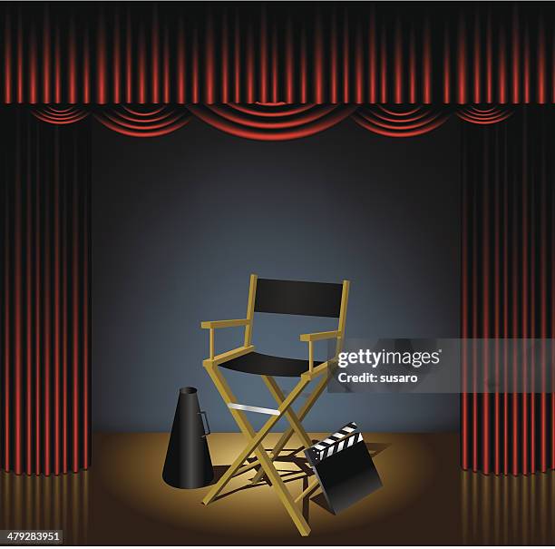 director stuhl auf der bühne - director's chair stock-grafiken, -clipart, -cartoons und -symbole