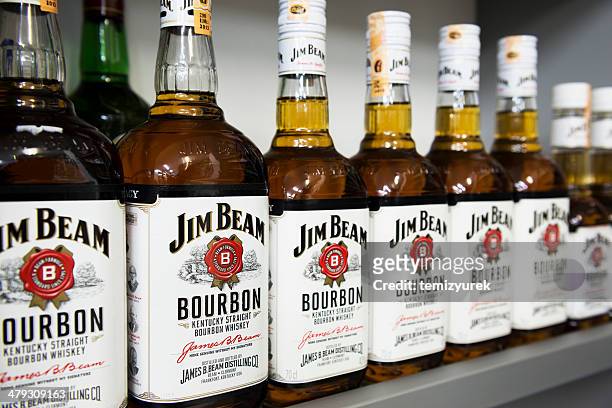 jim beam - scotch whisky stock pictures, royalty-free photos & images