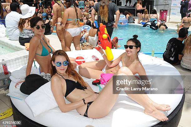 Atmosphere during the Y-100 cool for the summer pool party held at the Fontainebleau on July 2, 2015 in Miami Beach, Florida.