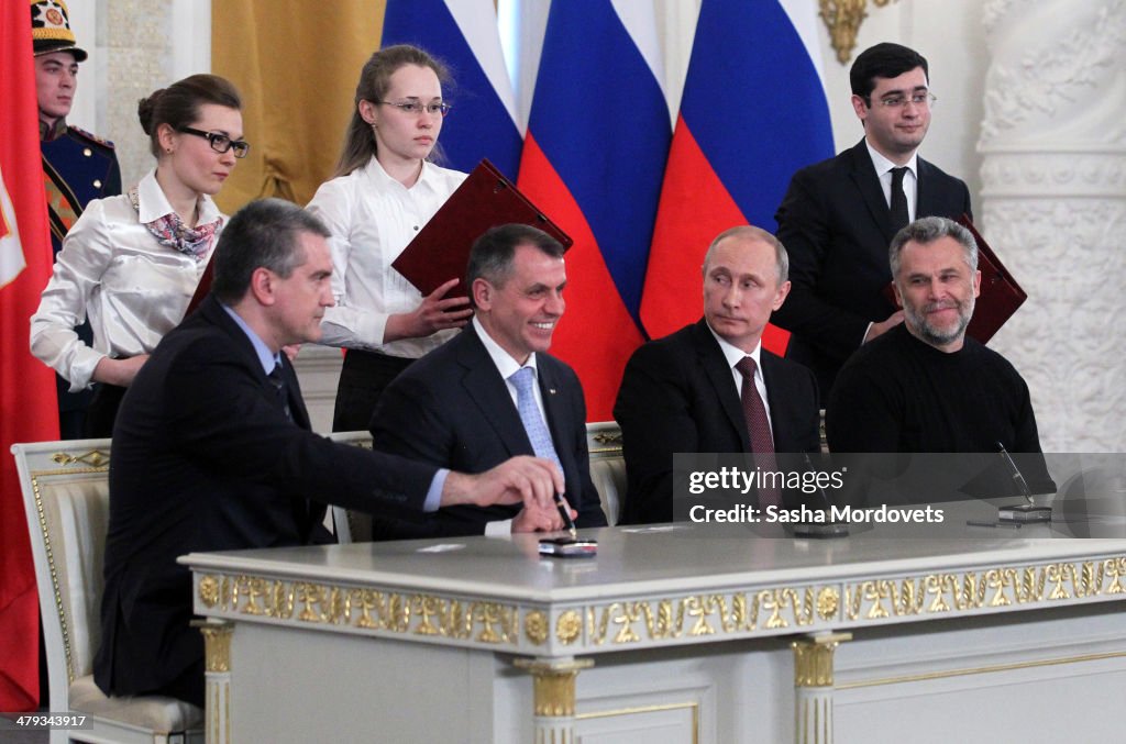 Vladimir Putin Signs Crimea Annex Treaty