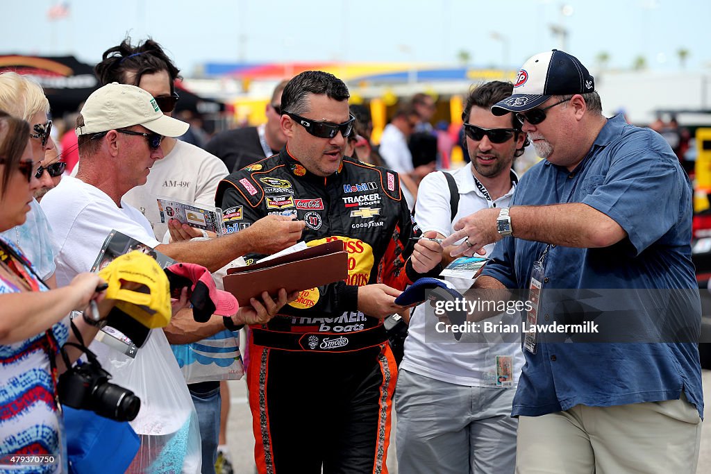 NASCAR Sprint Cup Series Coke Zero 400 - Practice