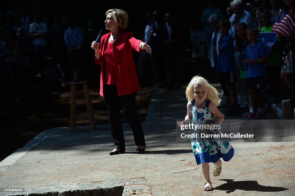 Democratic Presidential Candidate Hillary Clinton Campaigns In Hew Hampshire