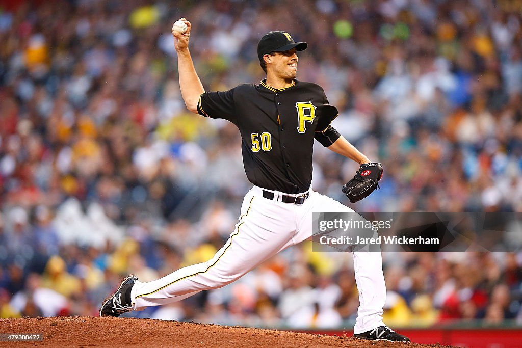 Cleveland Indians v Pittsburgh Pirates