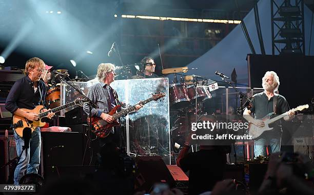 Trey Anastasio, Bill Kreutzmann, Phil Lesh, Mickey Hart and Bob Weir of the Grateful Dead perform at Soldier Field on July 3, 2015 in Chicago,...