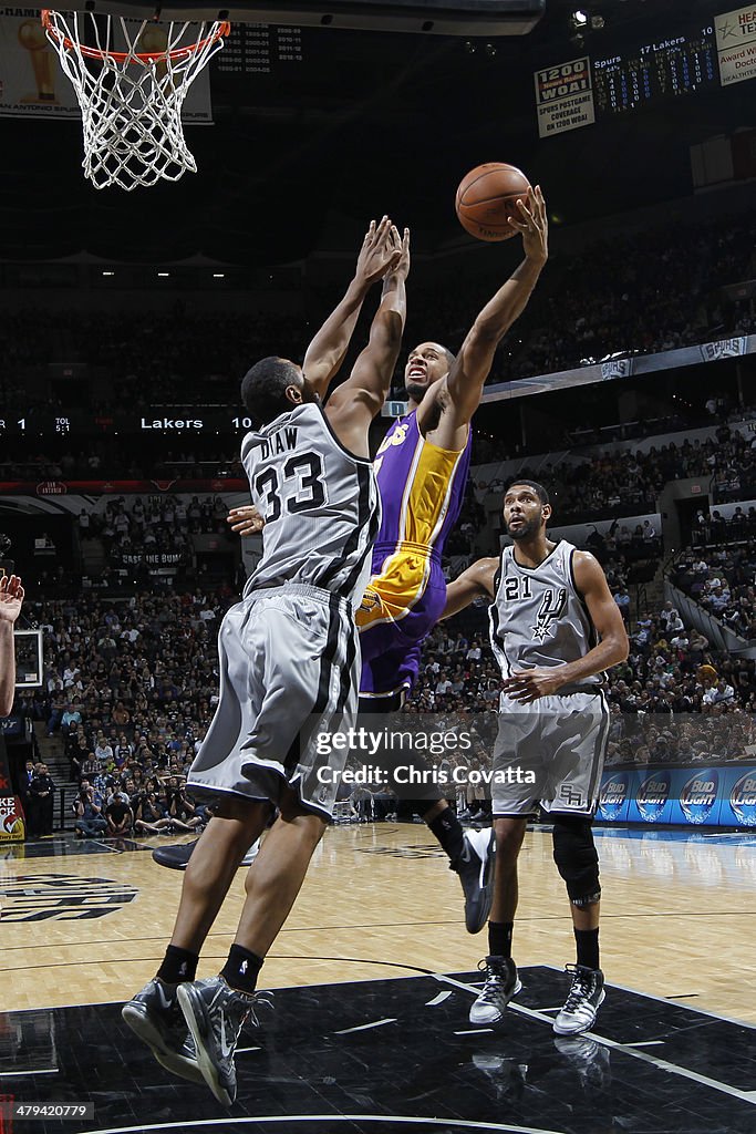 Los Angeles Lakers v San Antonio Spurs