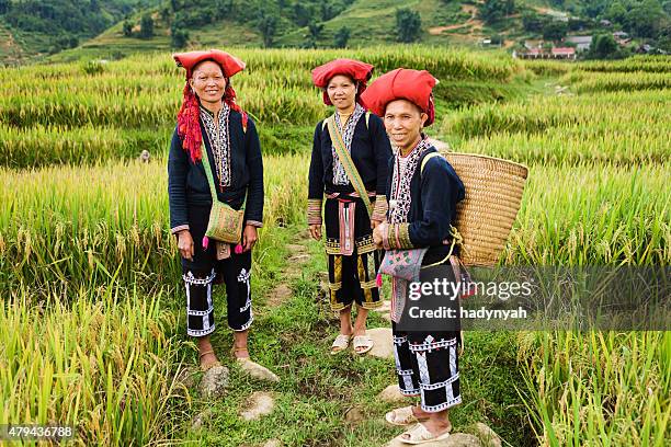 vietnamese minority people - women from red dao hill tribe - sapa stock pictures, royalty-free photos & images