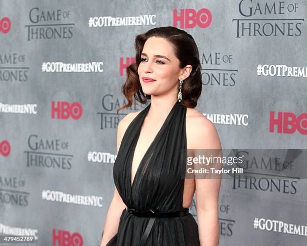 Actress Emilia Clarke attends the "Game Of Thrones" Season 4 premiere at Avery Fisher Hall, Lincoln Center on March 18, 2014 in New York City.