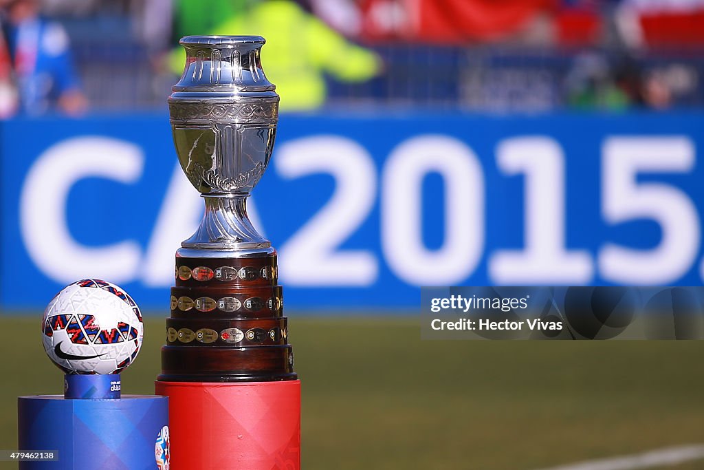 Chile v Argentina - 2015 Copa America Chile Final