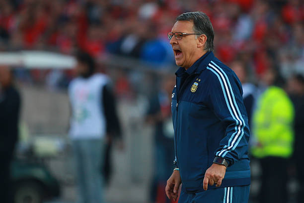 Gerardo Martino, coach of Argentina, shouts instructions to his players during the 2015 Copa America Chile Final match between Chile and Argentina at...