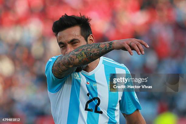 Ezequiel Lavezzi of Argentina gestures during the 2015 Copa America Chile Final match between Chile and Argentina at Nacional Stadium on July 04,...