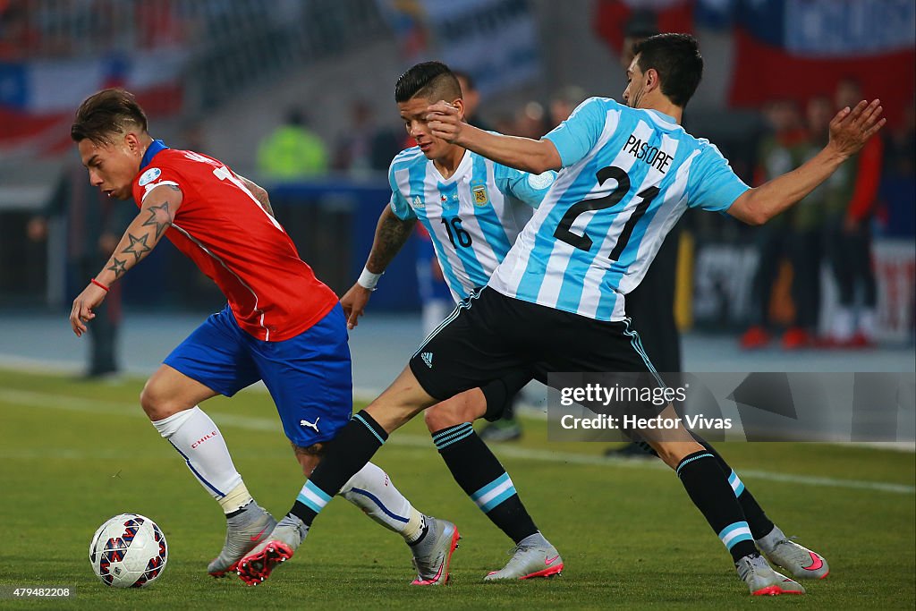 Chile v Argentina - 2015 Copa America Chile Final