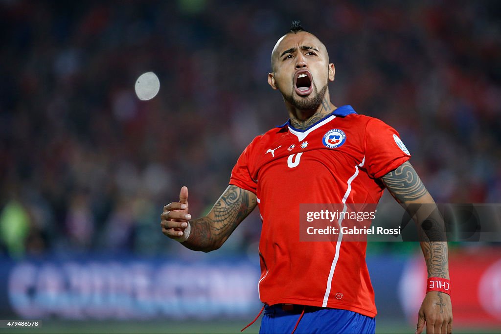 Chile v Argentina - 2015 Copa America Chile Final