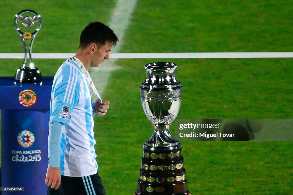 Chile v Argentina - 2015 Copa America Chile Final