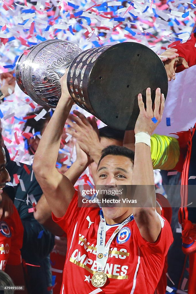 Chile v Argentina - 2015 Copa America Chile Final