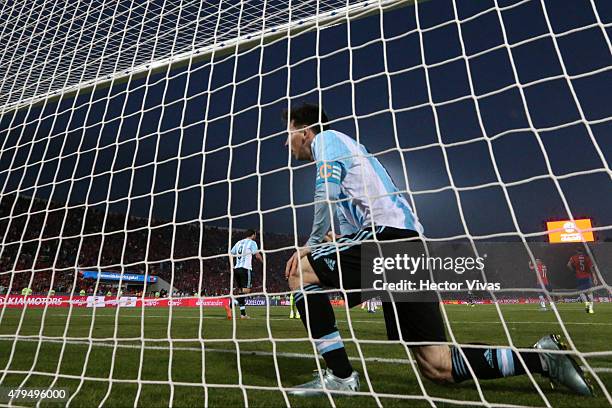 Lionel Messi of Argentina laments after his teammate Gonzalo Higuain missing a chance at goal during the 2015 Copa America Chile Final match between...