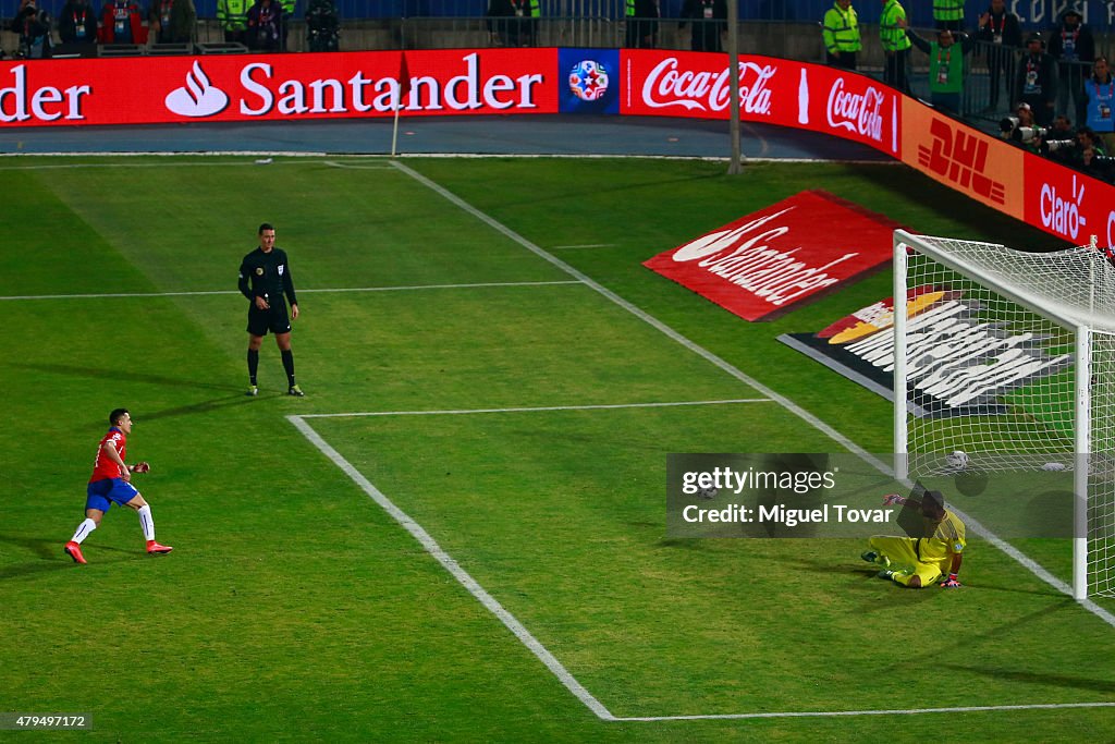 Chile v Argentina - 2015 Copa America Chile Final