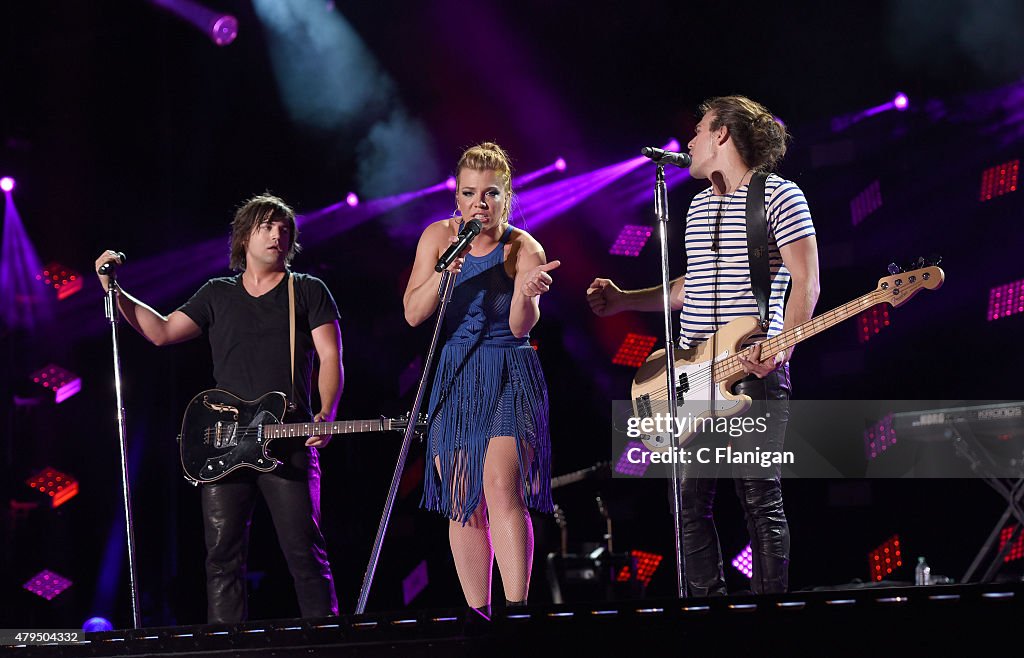 2015 CMA Festival - Day 2