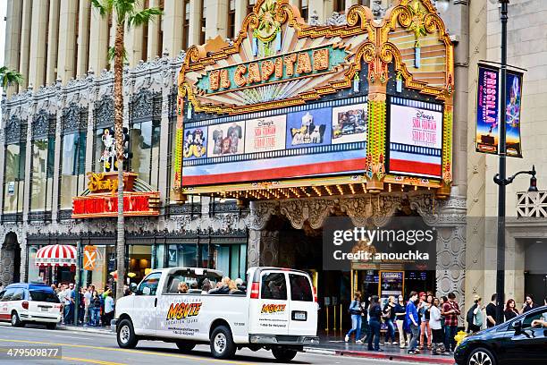 el capitan theatre auf der hollywood boulevard - el capitan kino stock-fotos und bilder