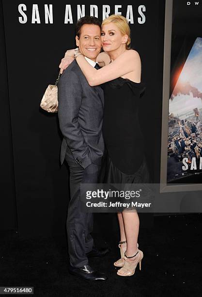 Actor Ioan Gruffudd and wife actress Alice Evans arrive at the 'San Andreas' - Los Angeles Premiere at TCL Chinese Theatre IMAX on May 26, 2015 in...