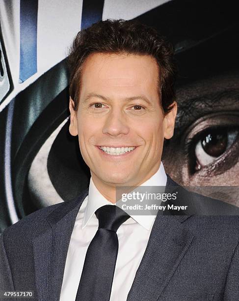 Actor Ioan Gruffudd arrives at the 'San Andreas' - Los Angeles Premiere at TCL Chinese Theatre IMAX on May 26, 2015 in Hollywood, California.