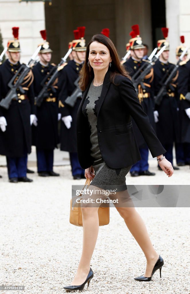 French President Francois Hollande Receives Kristina Kirchner At Elysee Palace