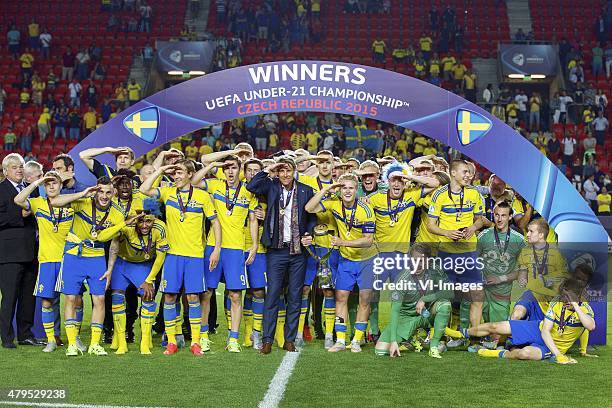 Squad of Sweden with goalkeeper Patrik Carlgren of Sweden, Victor Lindelof of Sweden, Alexander Milosevic of Sweden, Filip Helander of Sweden, Ludwig...