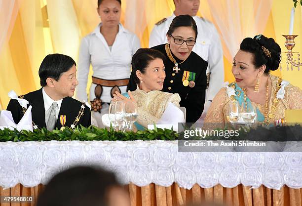 Crown Prince Naruhito and Crown Princess Masako talk with Lady Tuita, aka Princess Salote Pilolevu of Tonga during the state luncheon of the King...