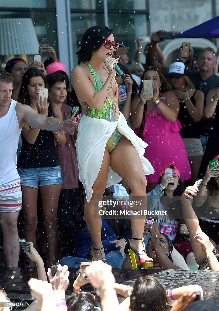 Demi Lovato's "Cool For The Summer" Pool Party