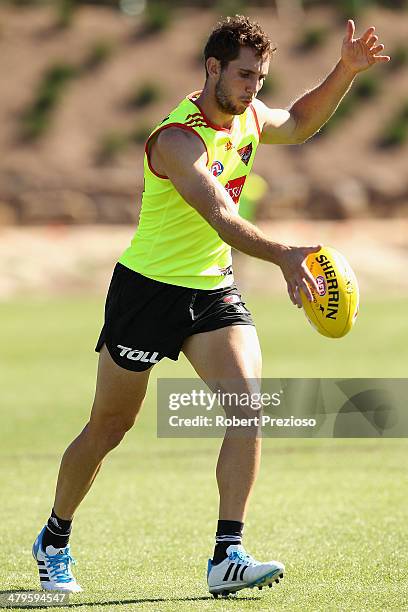 Kyle Hardingham 212 Kyle Hardingham Photos & High Res Pictures - Getty Images