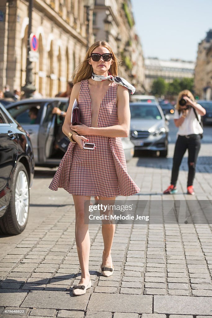 Street Style - Paris Fashion Week : Haute Couture Fall/Winter 2015/2016 : Day Two