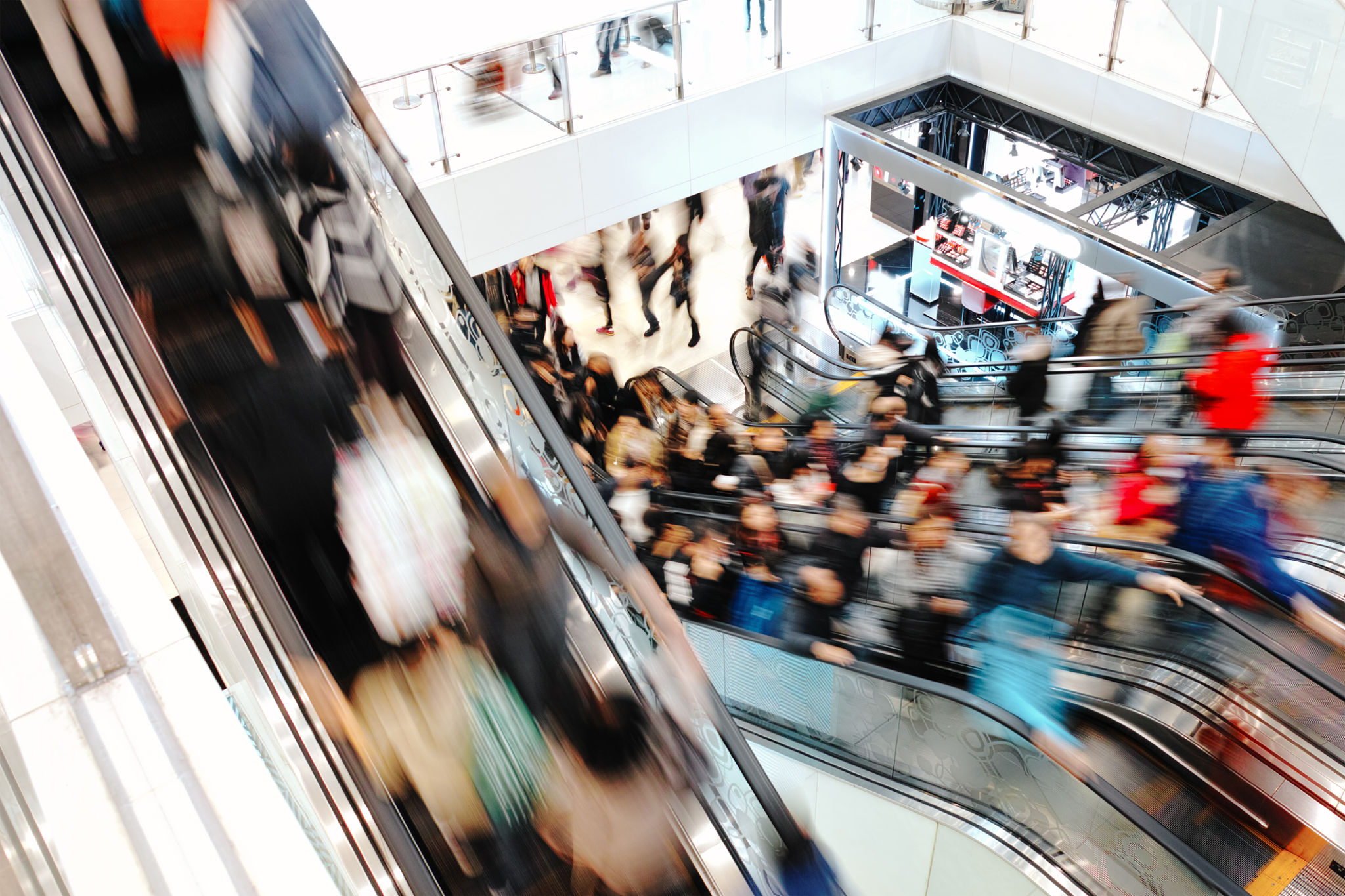 busy shopping mall