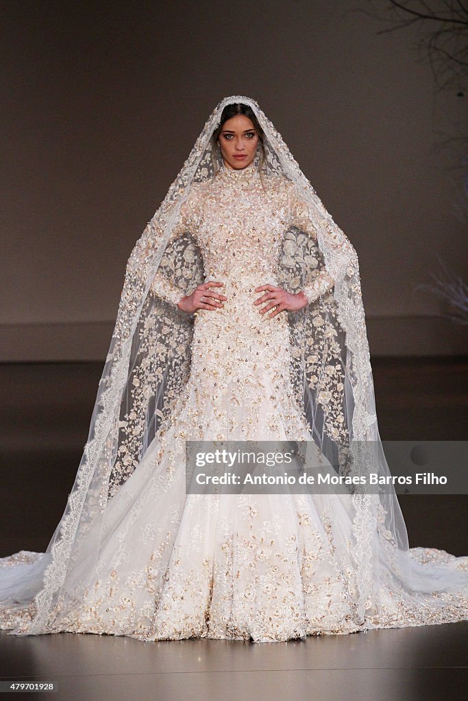 Ralph & Russo : Runway - Paris Fashion Week - Haute Couture Fall/Winter 2015/2016