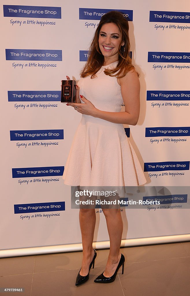 Kelly Brook Launches Her New Perfume 'Audition'