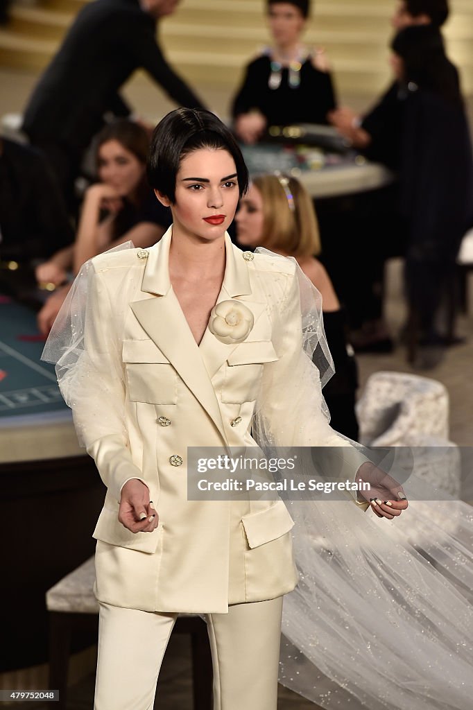 Chanel : Runway - Paris Fashion Week - Haute Couture Fall/Winter 2015/2016